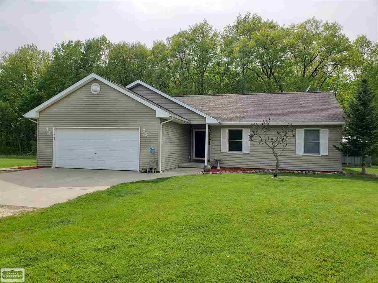 5715 Miller Road Capac, MI 48014 - Photo 1 of 18 31381403.JPG