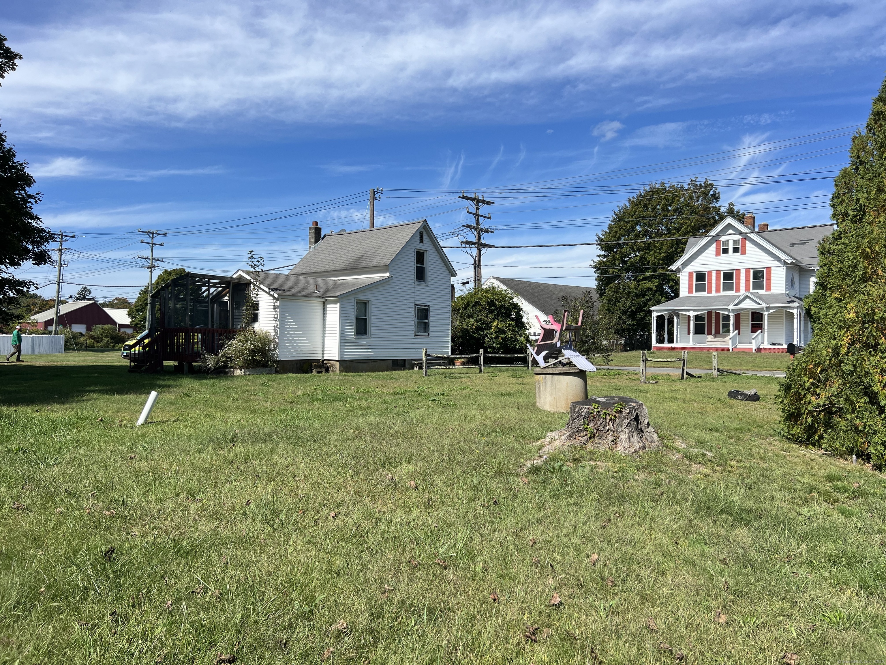41 Trolley Road Westbrook, CT 06498 - Photo 4 of 6 a house view with a garden space