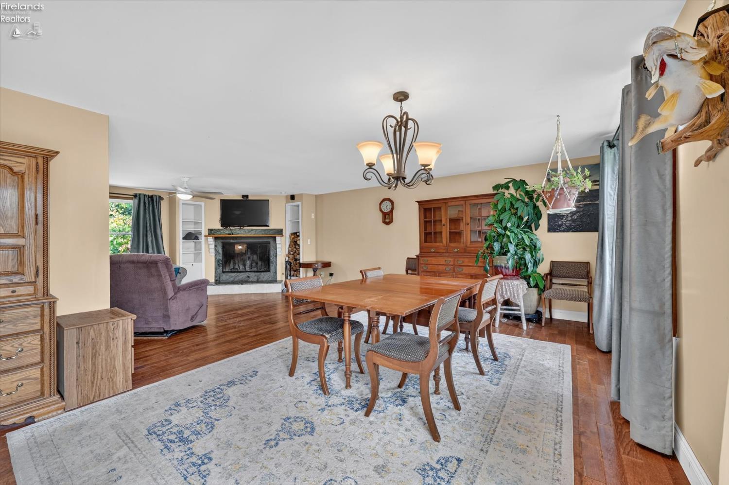 1210 Put-In-Bay Road Put In Bay, OH 43456 - Photo 8 of 33 Gallery Image 8