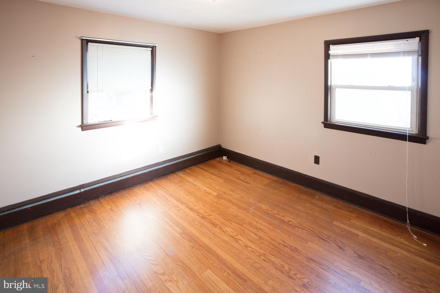 20 Dublin Road Pennington, NJ 08534 - Photo 9 of 12 Bedroom