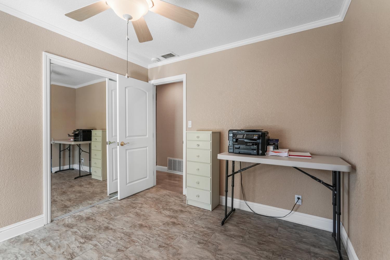 2276 El Cejo Circle Rancho Cordova, CA 95670 - Photo 19 of 41 Each of the bedrooms has a convenient mirrored closet!