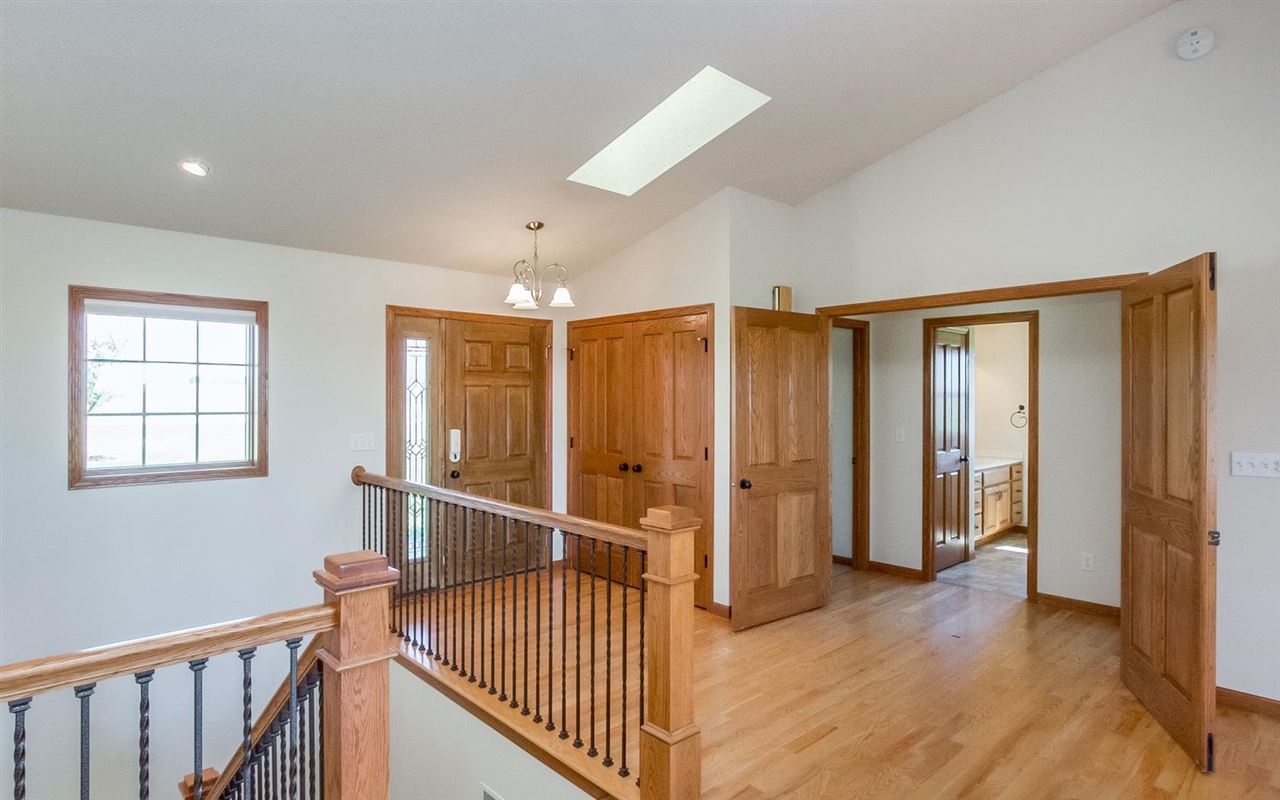 1084 Windmill View Court Riverside, IA 52327 - Photo 16 of 43 Gallery Image 16