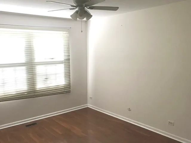 $2,995 | 1120 Fieldstone Lane, Bartlett, IL 60103