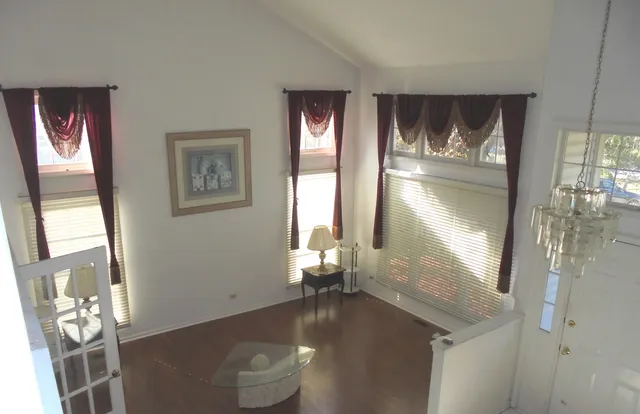 $2,995 | 1120 Fieldstone Lane, Bartlett, IL 60103