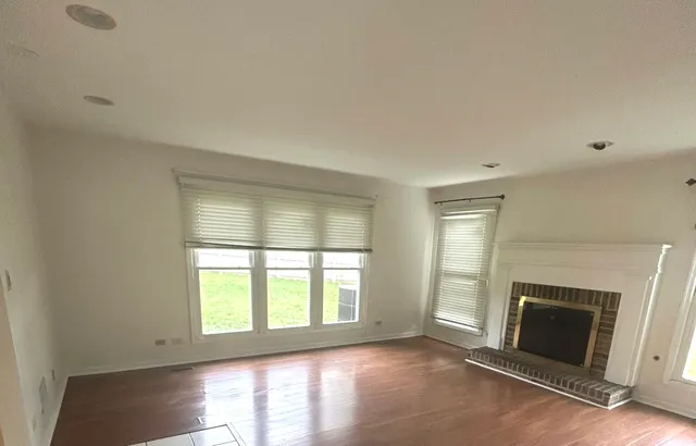 $2,995 | 1120 Fieldstone Lane, Bartlett, IL 60103