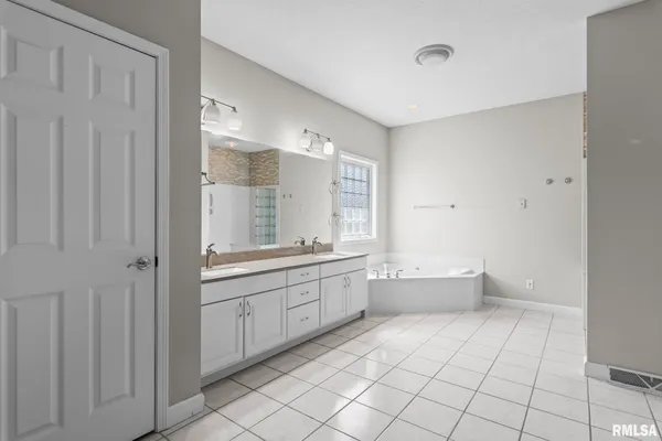 $599,000 | 6600 Carlisle Bend, Springfield, IL 62711