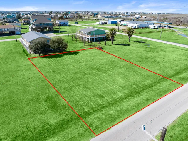 $60,000 | 979 Wommack, Crystal Beach, TX 77650