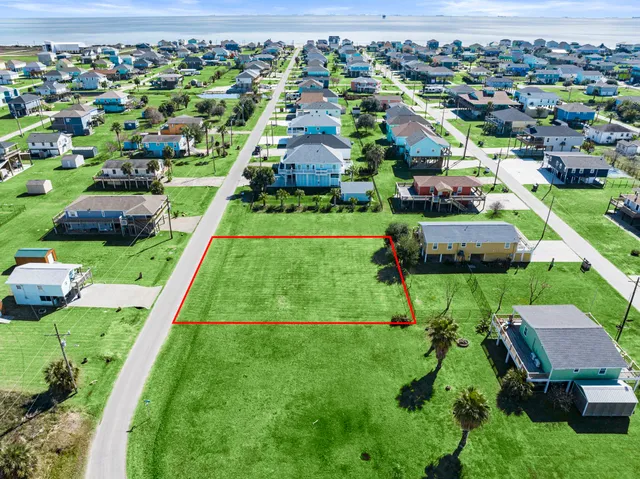 $60,000 | 979 Wommack, Crystal Beach, TX 77650