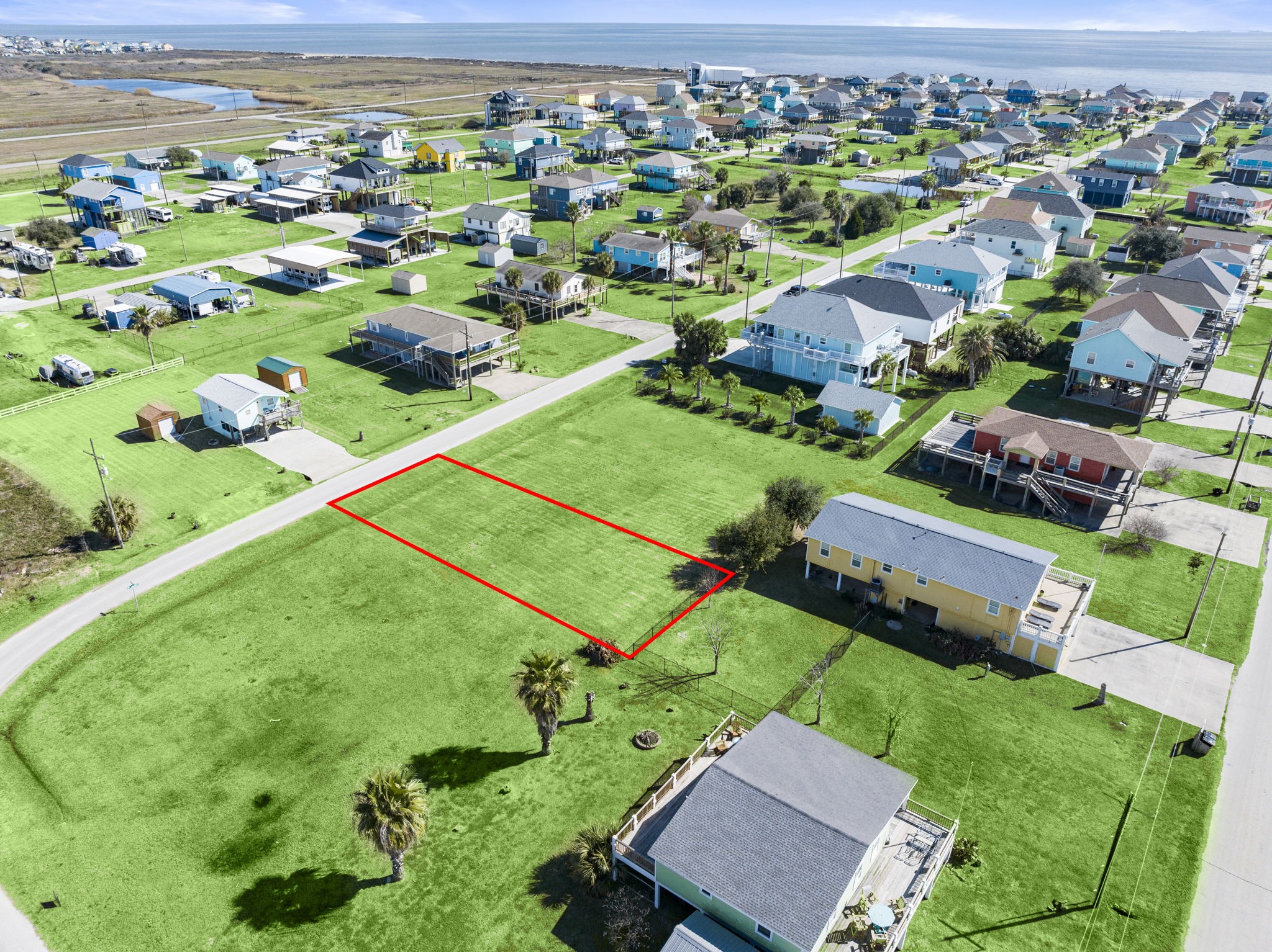 979 Wommack Crystal Beach, TX 77650 - Photo 4 of 16 a view of a city