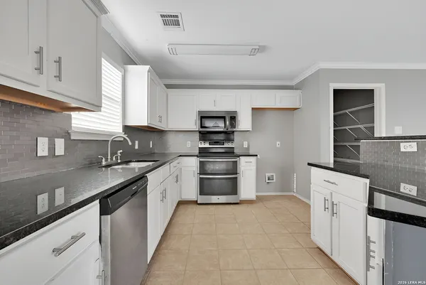 $313,500 | 9427 Anderson Way, Converse, TX 78109