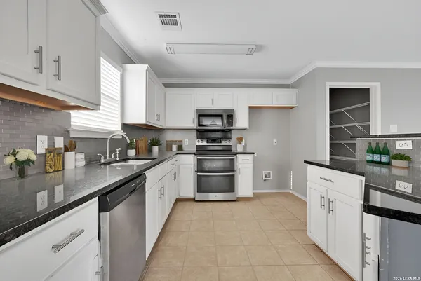 $313,500 | 9427 Anderson Way, Converse, TX 78109