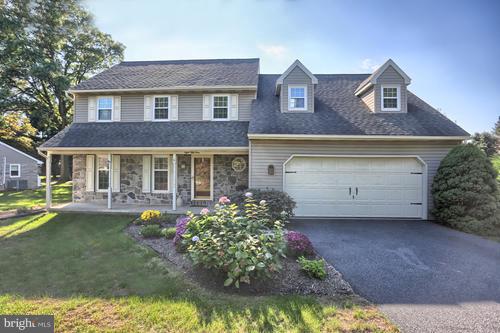 854 Furnace Hills Pike Lititz, PA 17543 - Photo 3 of 50 Faces East