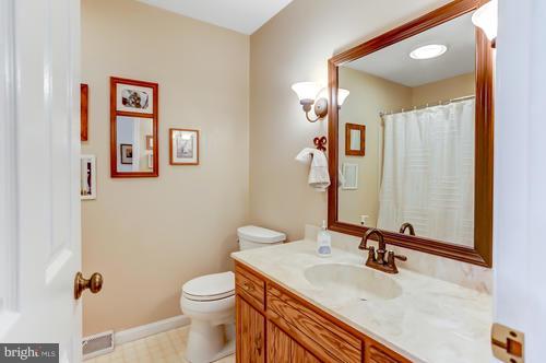 854 Furnace Hills Pike Lititz, PA 17543 - Photo 21 of 50 Guest bath