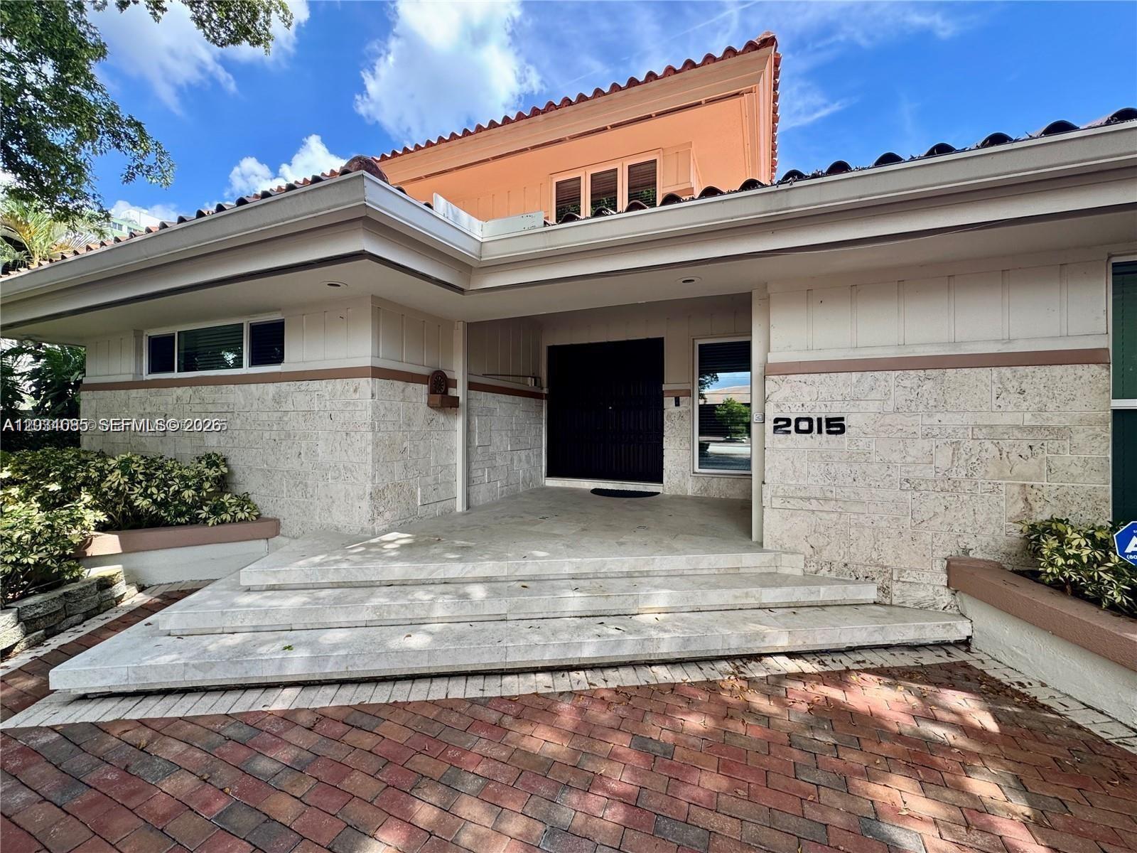 2015 Northeast 120th Road North Miami, FL 33181 - Photo 63 of 67