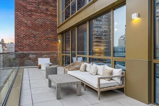 $2,995,000 | 250 East 25th Street, Unit 11A | Kips Bay