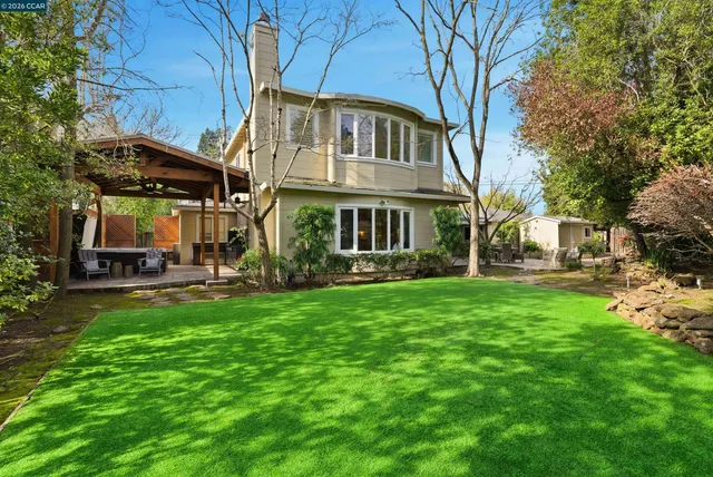 $2,450,000 | 82 Sleepy Hollow Lane, Orinda, CA 94563