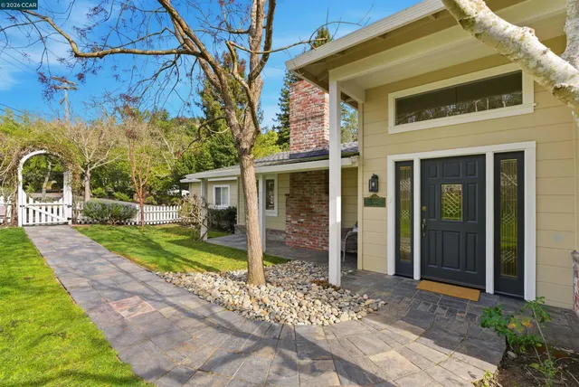 $2,450,000 | 82 Sleepy Hollow Lane, Orinda, CA 94563