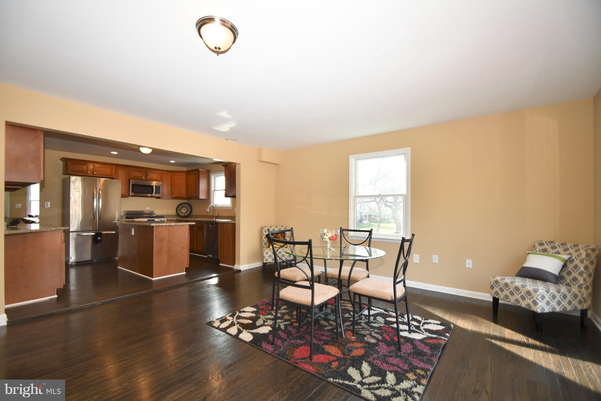 327 Riverside Drive Baltimore, MD 21221 - Photo 12 of 30 Dining Room