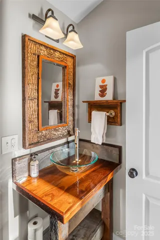 $629,900 | 1389 Newfound Road, Canton, NC 28716