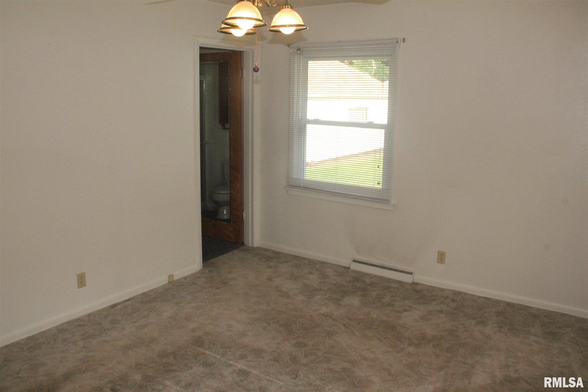2416 Queensway Road Springfield, IL 62703 - Photo 15 of 41 Gallery Image 15