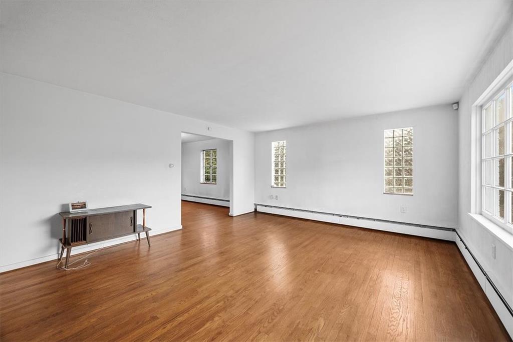 303 Idlewood Road Pittsburgh, PA 15235 - Photo 4 of 31 Gallery Image 4