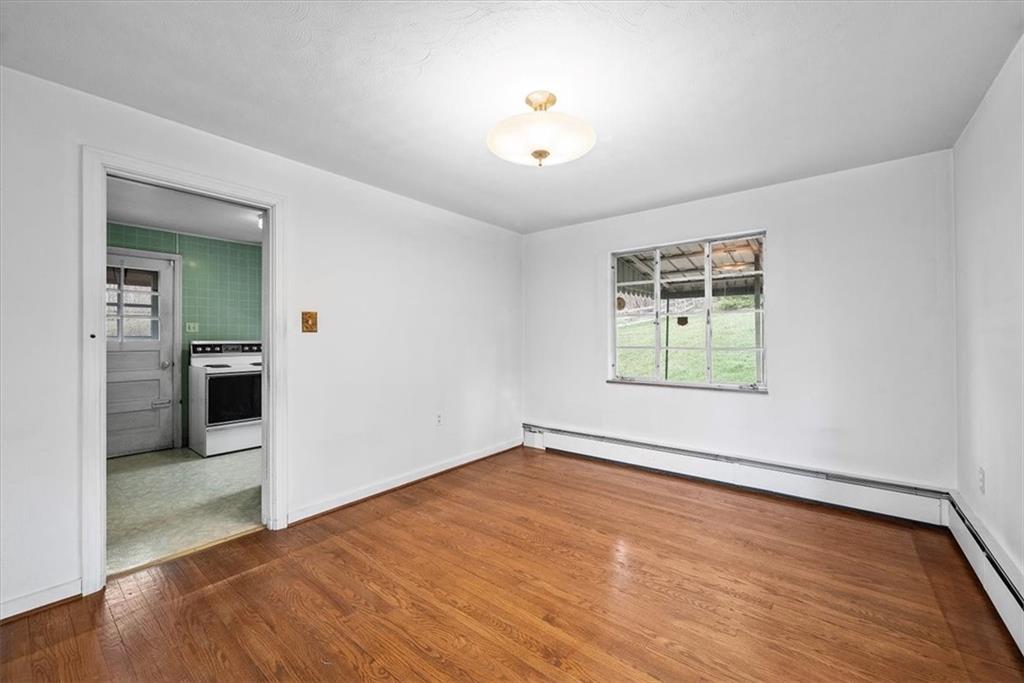 303 Idlewood Road Pittsburgh, PA 15235 - Photo 8 of 31 Gallery Image 8
