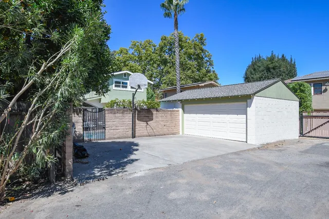 $720,000 | 715 College Street, Woodland, CA 95695