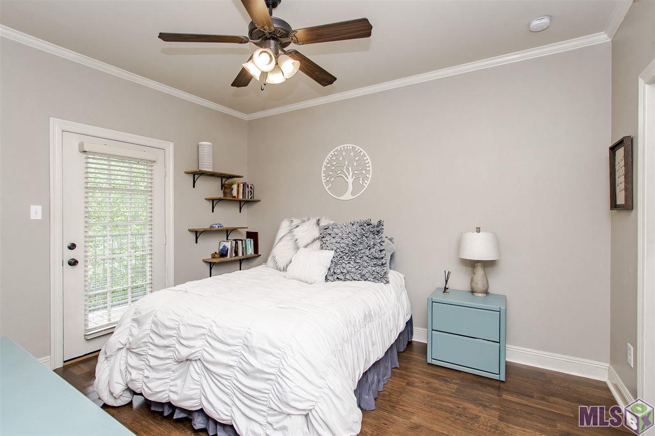 828 Meadow Bend Drive, Unit G Baton Rouge, LA 70820 - Photo 19 of 28 Master Bedroom