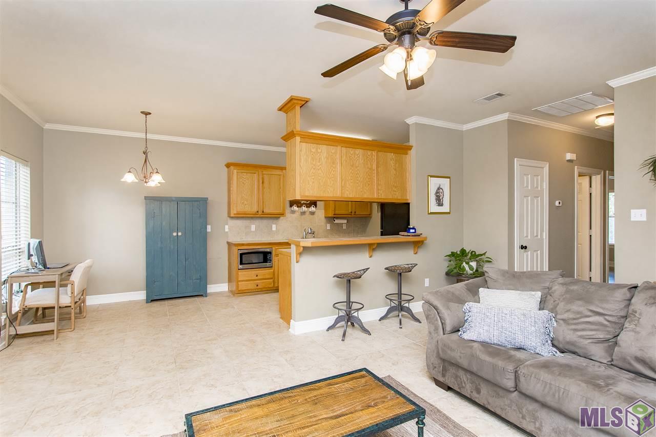 828 Meadow Bend Drive, Unit G Baton Rouge, LA 70820 - Photo 3 of 28