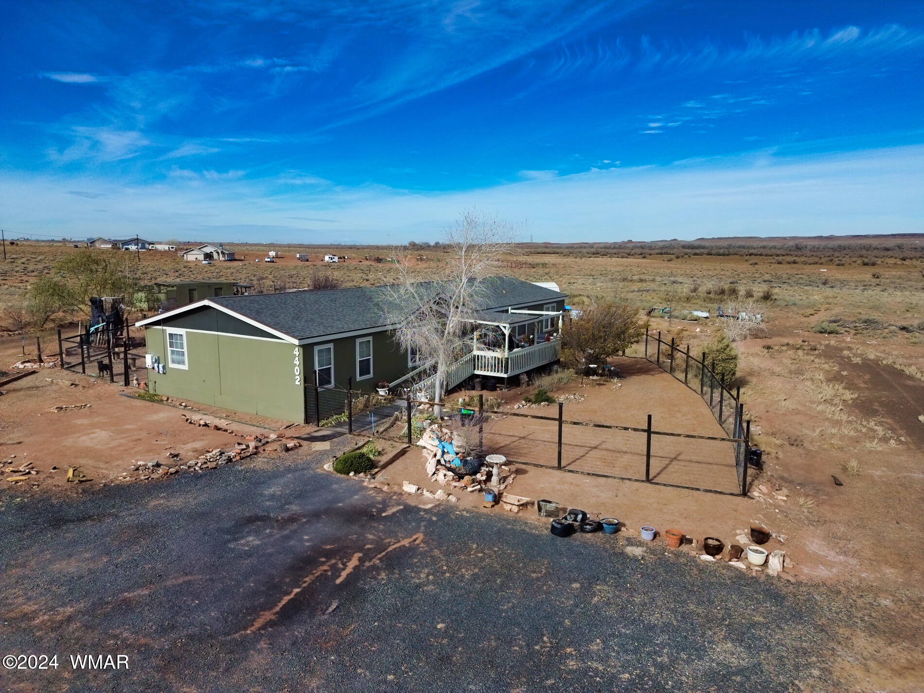 4402 McLaws Road Holbrook, AZ 86025 - Photo 14 of 46 Front side