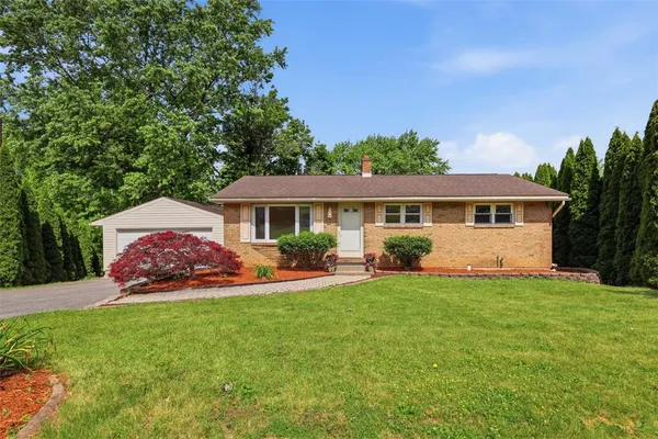 $399,900 | 3951 Kenrick Drive, Bethlehem, PA 18020