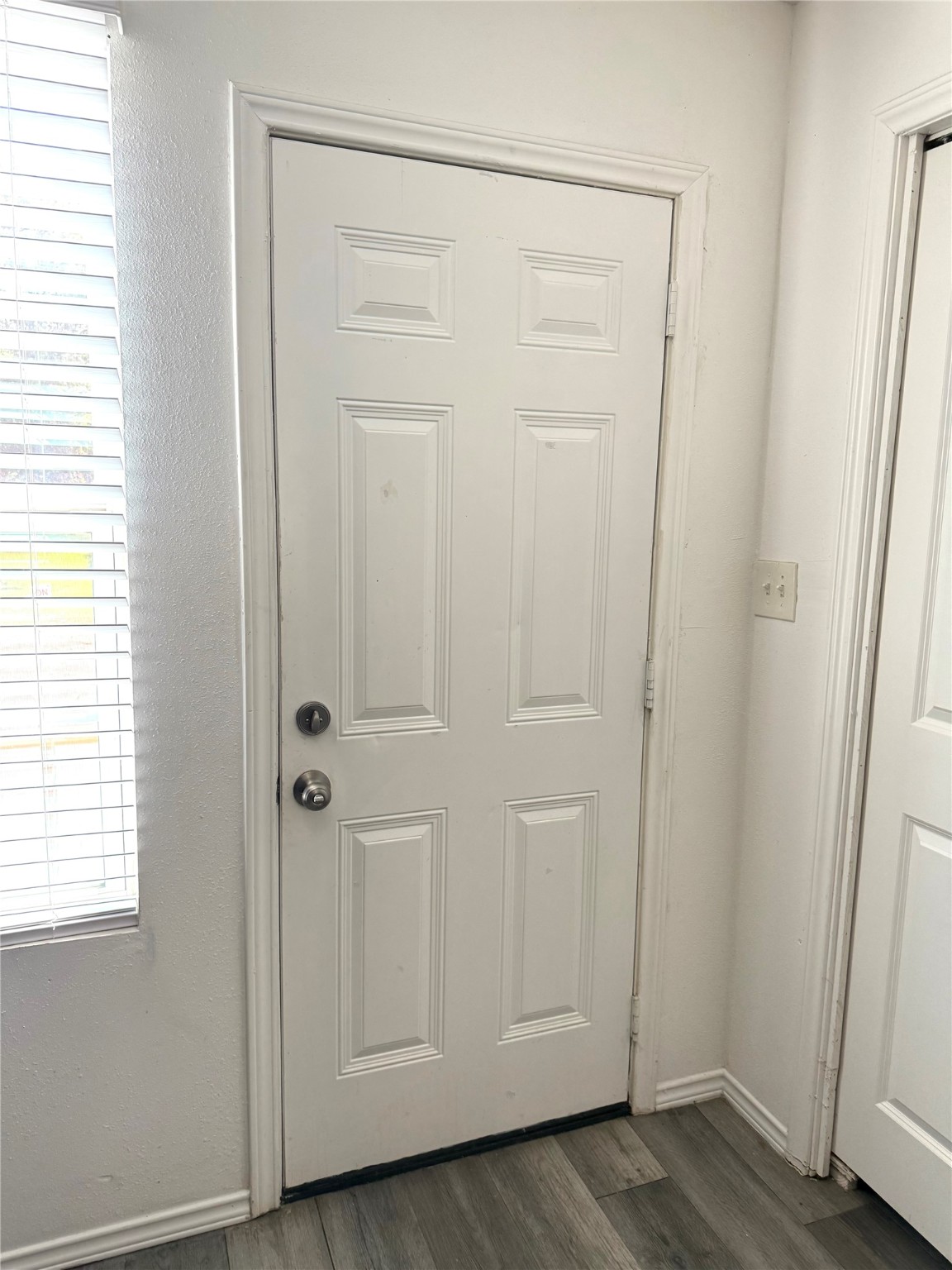 9822 Candy Court, Unit B Spring, TX 77379 - Photo 20 of 27 a view of an empty room