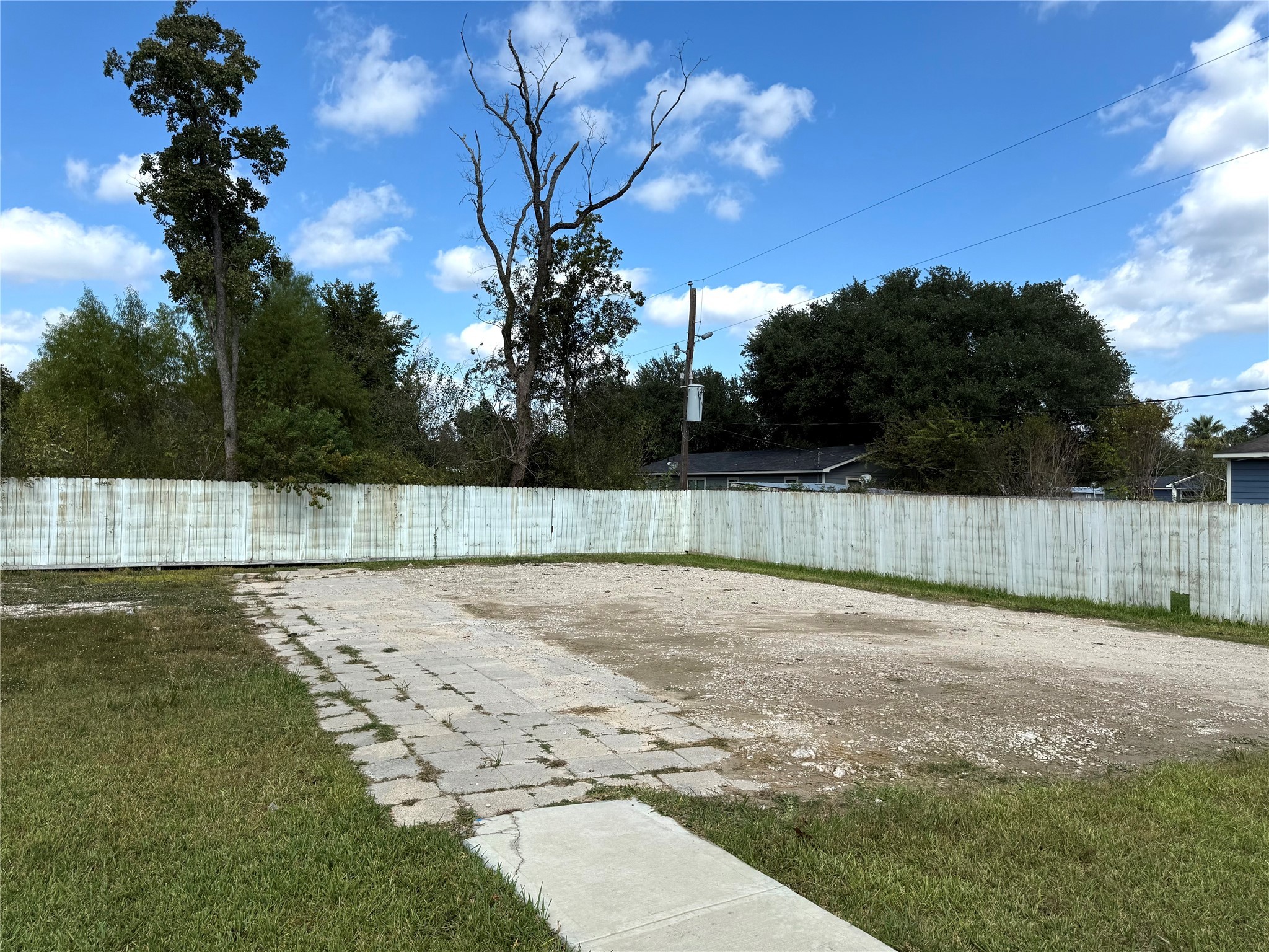 9822 Candy Court, Unit B Spring, TX 77379 - Photo 27 of 27 a view of a yard