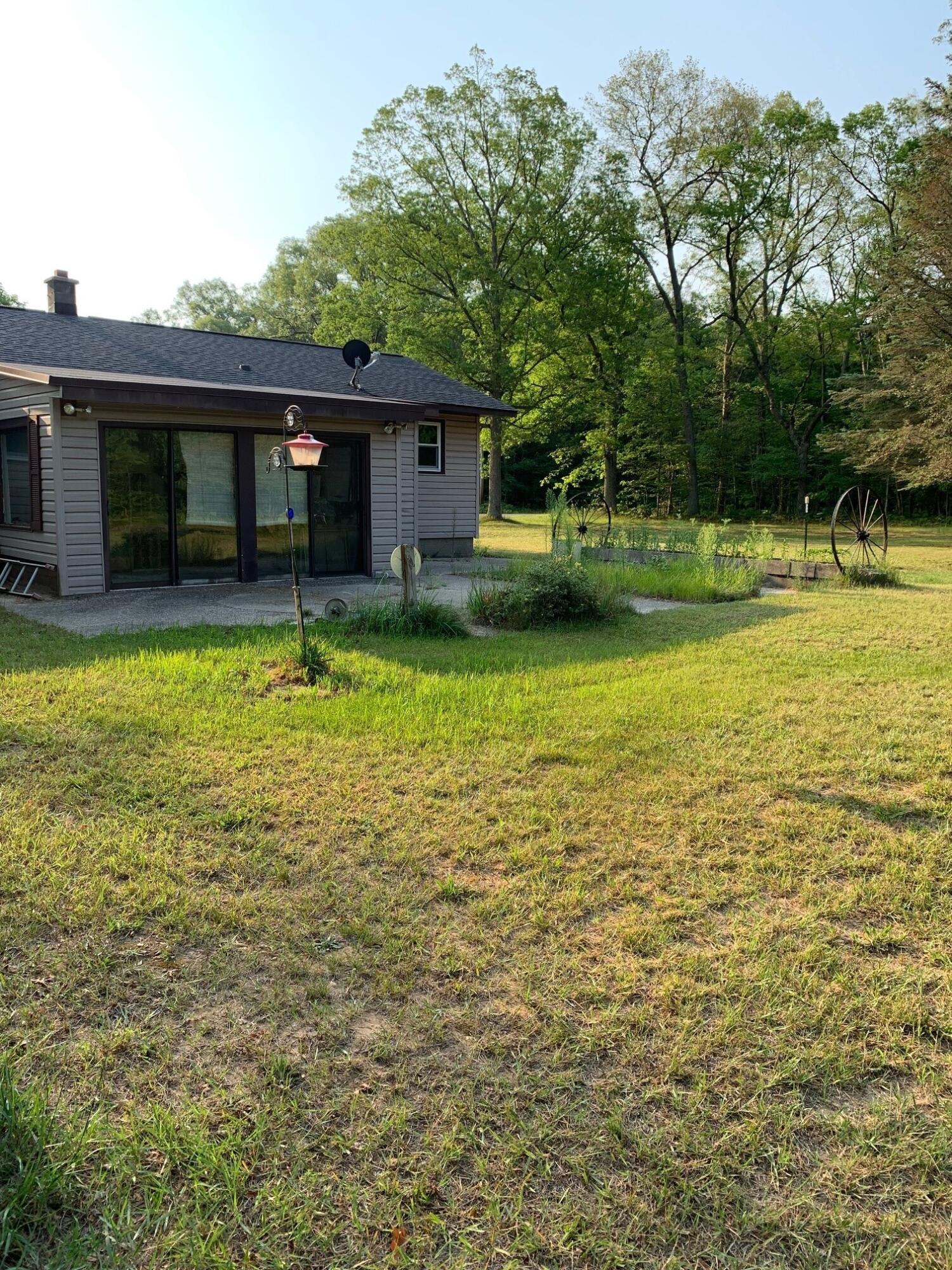 4033 Orshal Road Whitehall, MI 49461 - Photo 4 of 23 a
