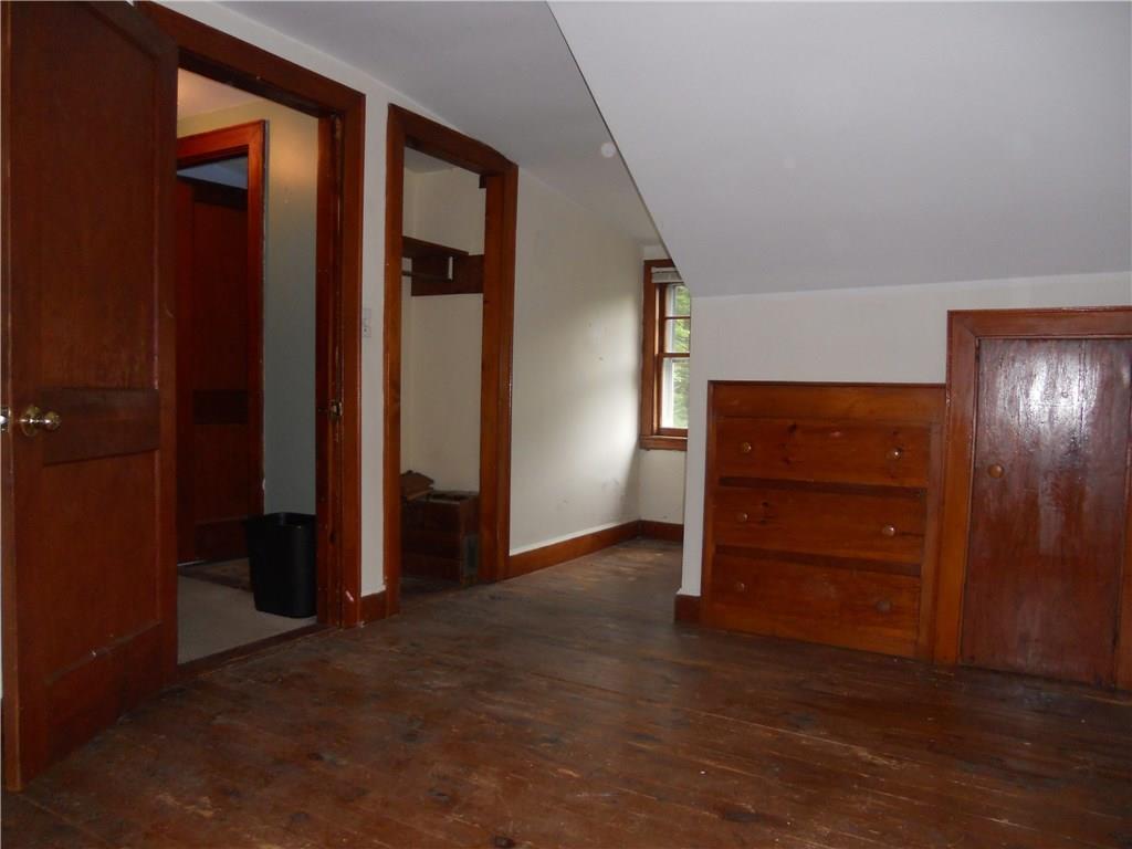 9 Raymond Road Falmouth, ME 04105 - Photo 12 of 12 Second bedroom showing dormer nook...