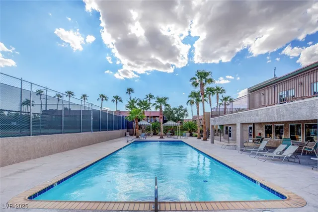 $1,395 | 5240 Indian River Drive, Unit 275, Las Vegas, NV 89103