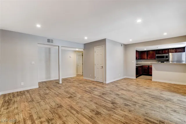 $1,395 | 5240 Indian River Drive, Unit 275, Las Vegas, NV 89103