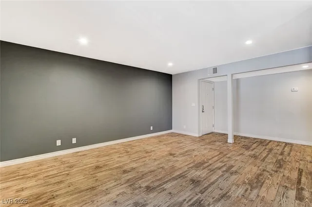 $1,395 | 5240 Indian River Drive, Unit 275, Las Vegas, NV 89103