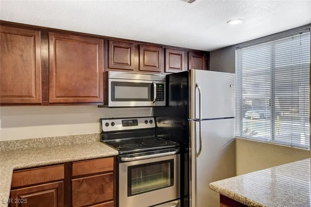 $1,395 | 5240 Indian River Drive, Unit 275, Las Vegas, NV 89103