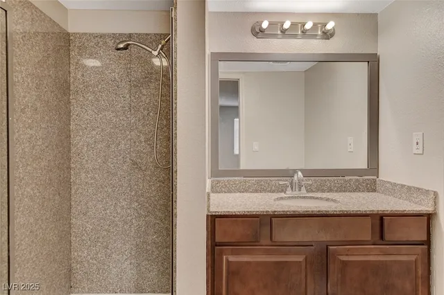 $1,395 | 5240 Indian River Drive, Unit 275, Las Vegas, NV 89103