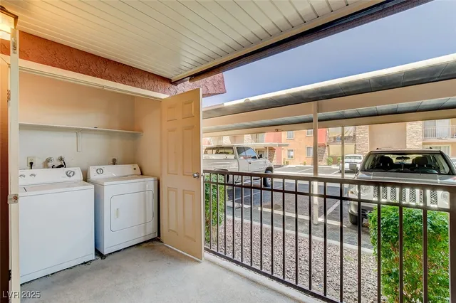 $1,395 | 5240 Indian River Drive, Unit 275, Las Vegas, NV 89103