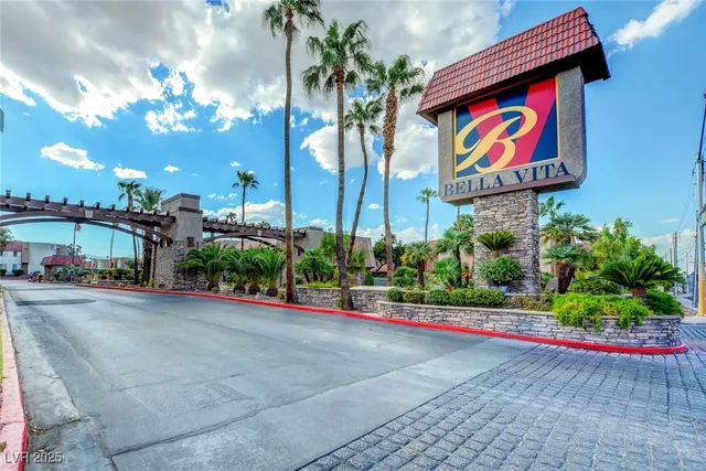 $1,395 | 5240 Indian River Drive, Unit 275, Las Vegas, NV 89103