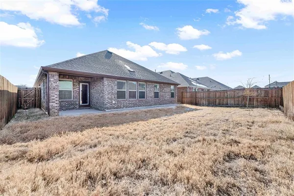$2,450 | 9713 Quail Pointe Road, Aubrey, TX 76227