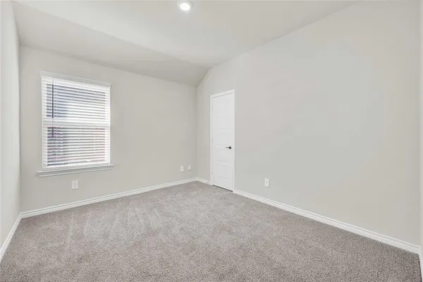 $2,450 | 9713 Quail Pointe Road, Aubrey, TX 76227