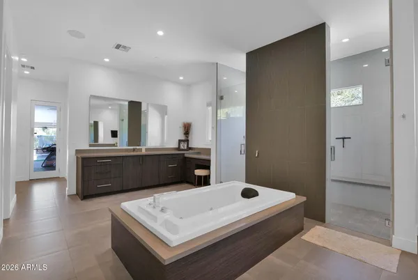 $3,450,000 | 27330 North 69th Street, Scottsdale, AZ 85266