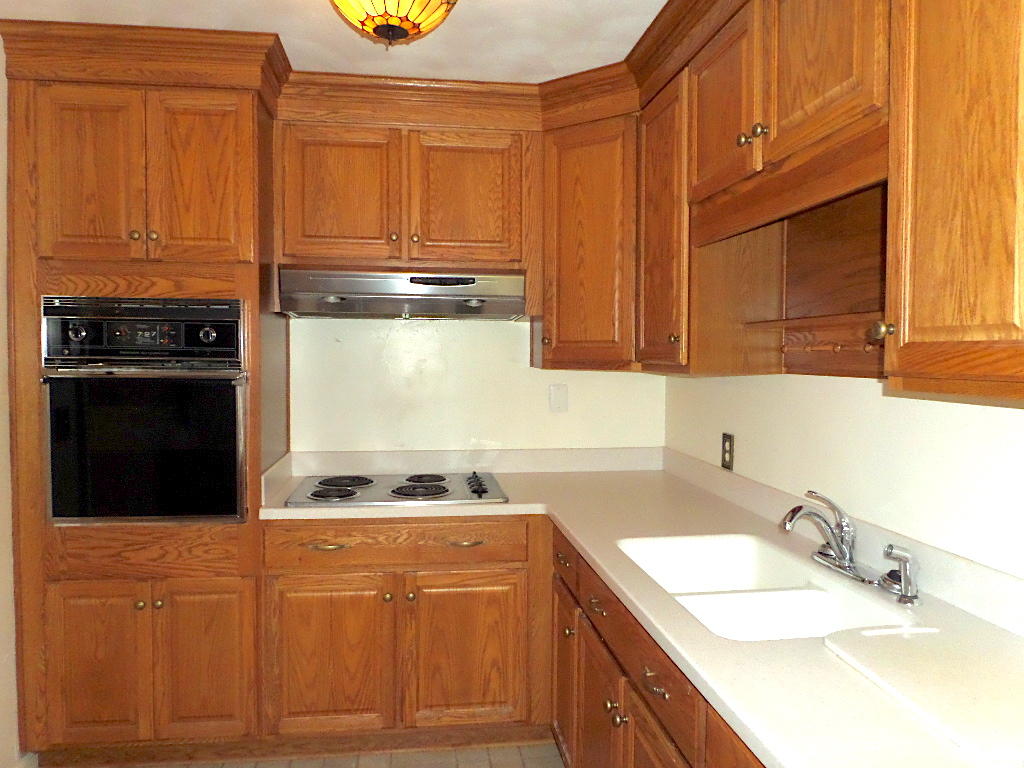 4933 Oak Road Northwest Roanoke, VA 24017 - Photo 11 of 54 4933KIT20
