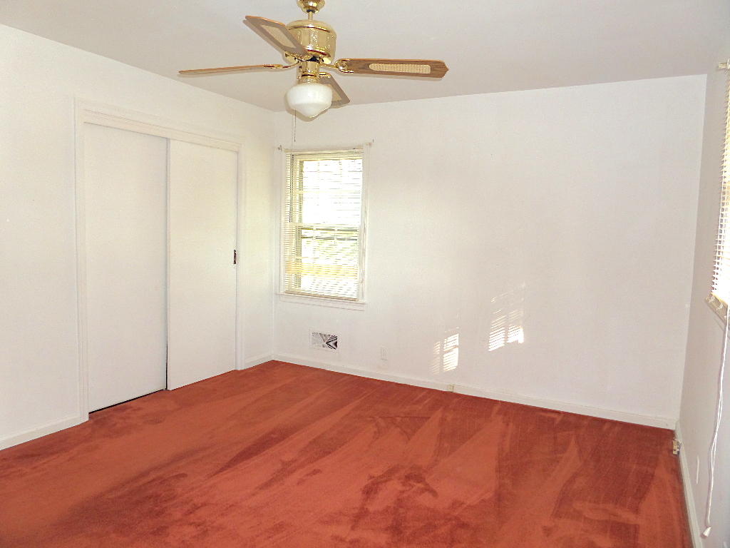 4933 Oak Road Northwest Roanoke, VA 24017 - Photo 23 of 54 4933MBRV5JPG