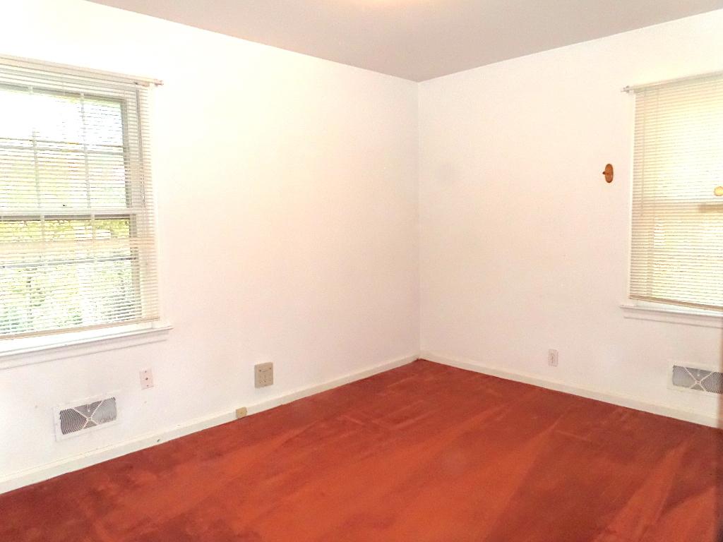 4933 Oak Road Northwest Roanoke, VA 24017 - Photo 27 of 54 4933BEDROOM2V1