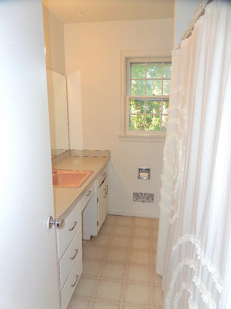 4933 Oak Road Northwest Roanoke, VA 24017 - Photo 32 of 54 4933HALLBA1