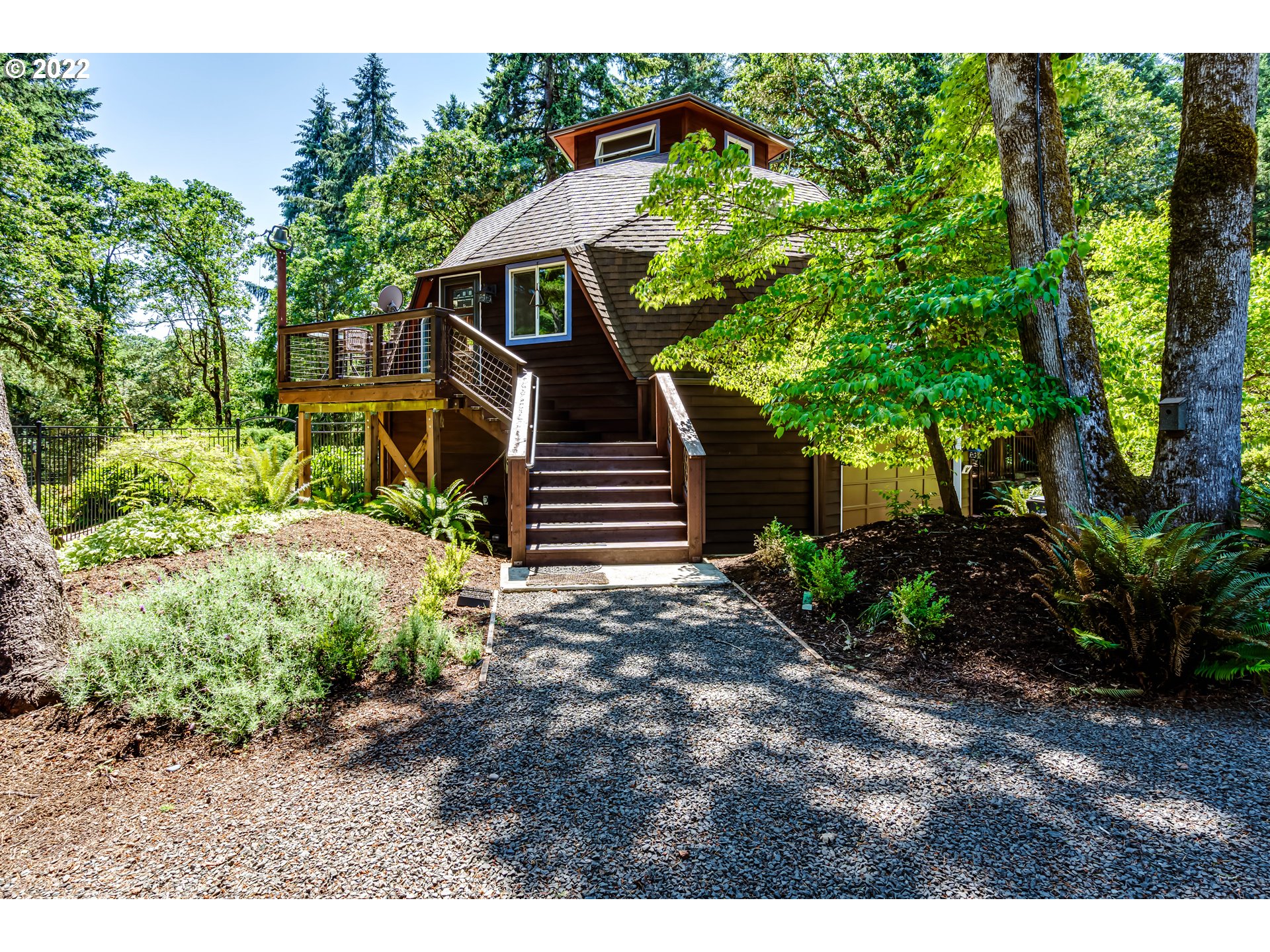 92969 Templeton Road Cheshire, OR 97419 - Photo 1 of 32 Gallery Image 1